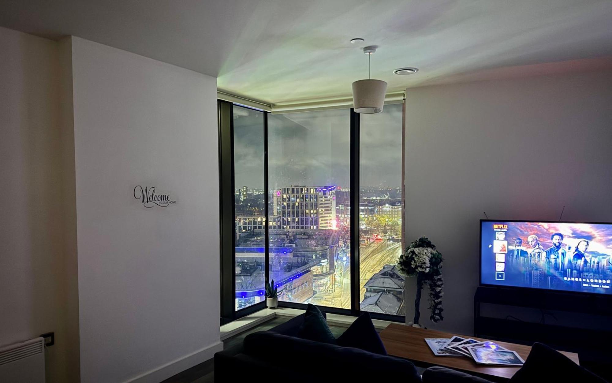 Premium Deals L Last-Minute Stay L 4 Min Walk To Birmingham Central Library L 18Th Floor 2 Bed 2 Bath City Centre Penthouse With Gym & Netflix By Jvt Short Lets Buitenkant foto