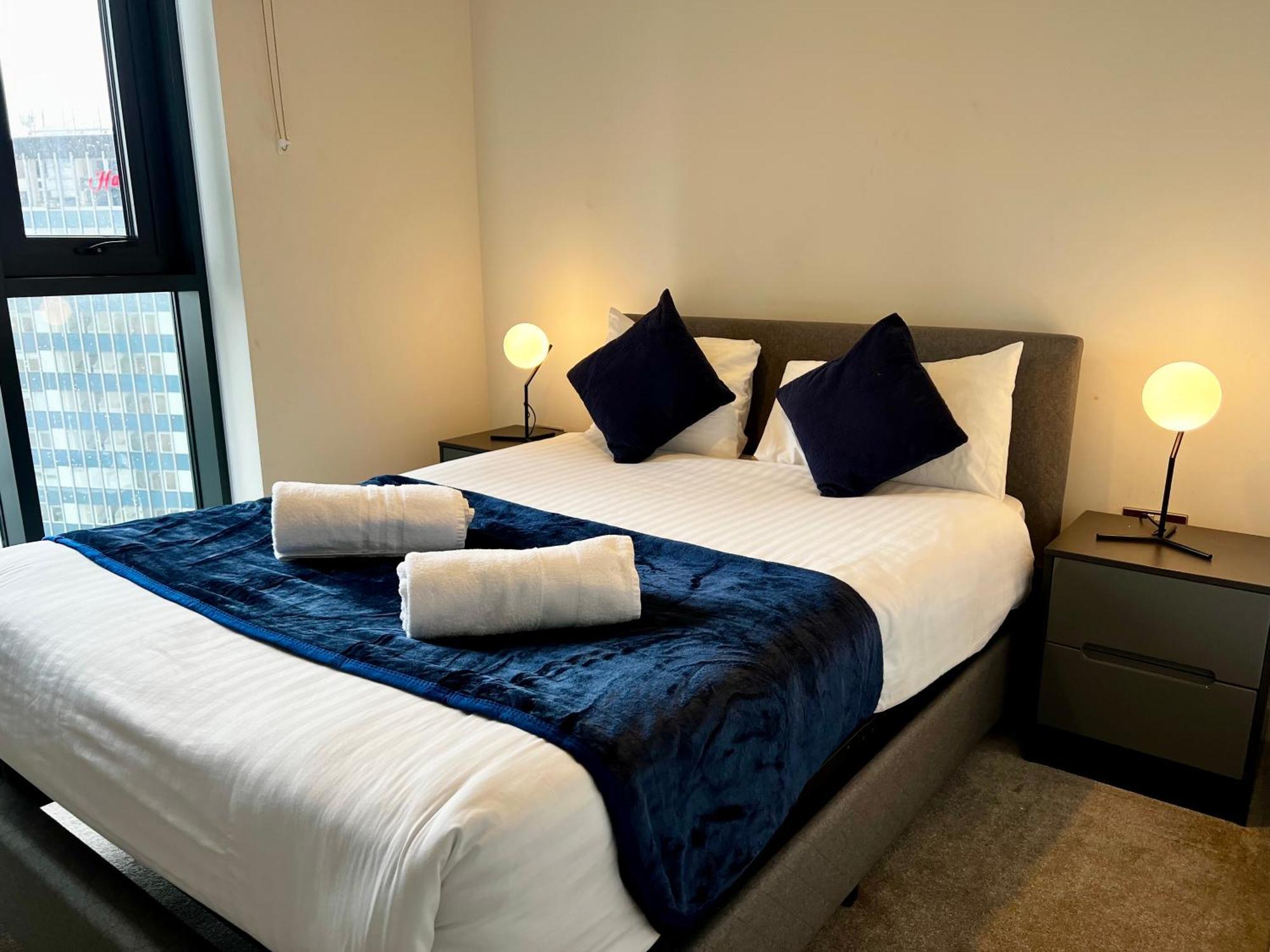 Premium Deals L Last-Minute Stay L 4 Min Walk To Birmingham Central Library L 18Th Floor 2 Bed 2 Bath City Centre Penthouse With Gym & Netflix By Jvt Short Lets Buitenkant foto