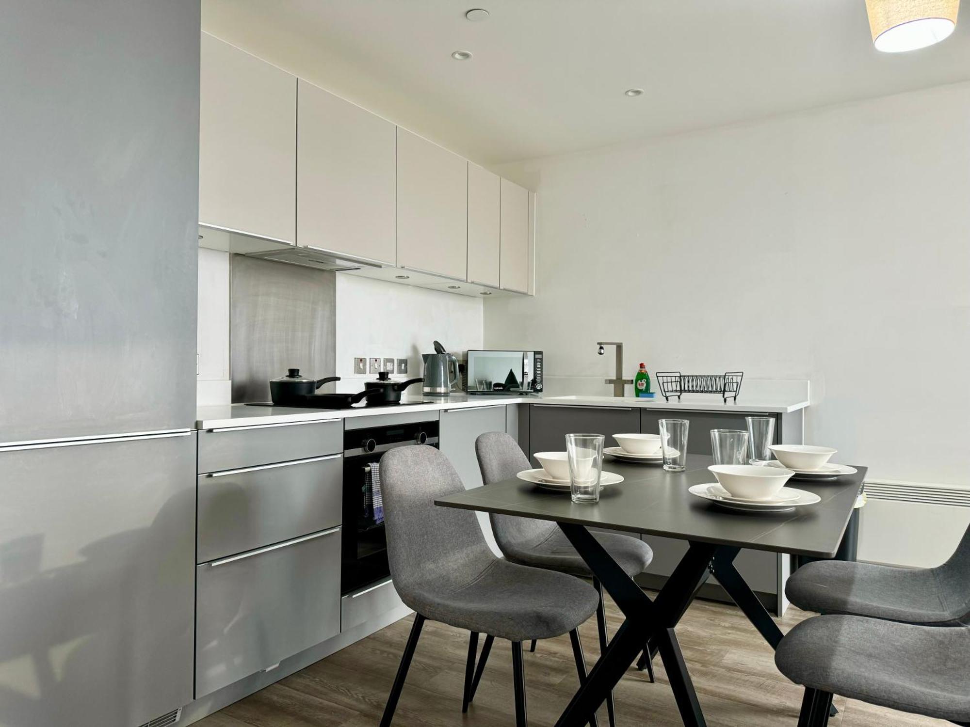 Premium Deals L Last-Minute Stay L 4 Min Walk To Birmingham Central Library L 18Th Floor 2 Bed 2 Bath City Centre Penthouse With Gym & Netflix By Jvt Short Lets Buitenkant foto