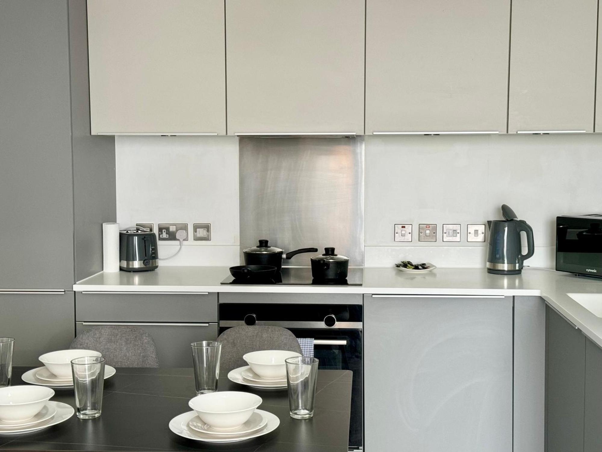 Premium Deals L Last-Minute Stay L 4 Min Walk To Birmingham Central Library L 18Th Floor 2 Bed 2 Bath City Centre Penthouse With Gym & Netflix By Jvt Short Lets Buitenkant foto