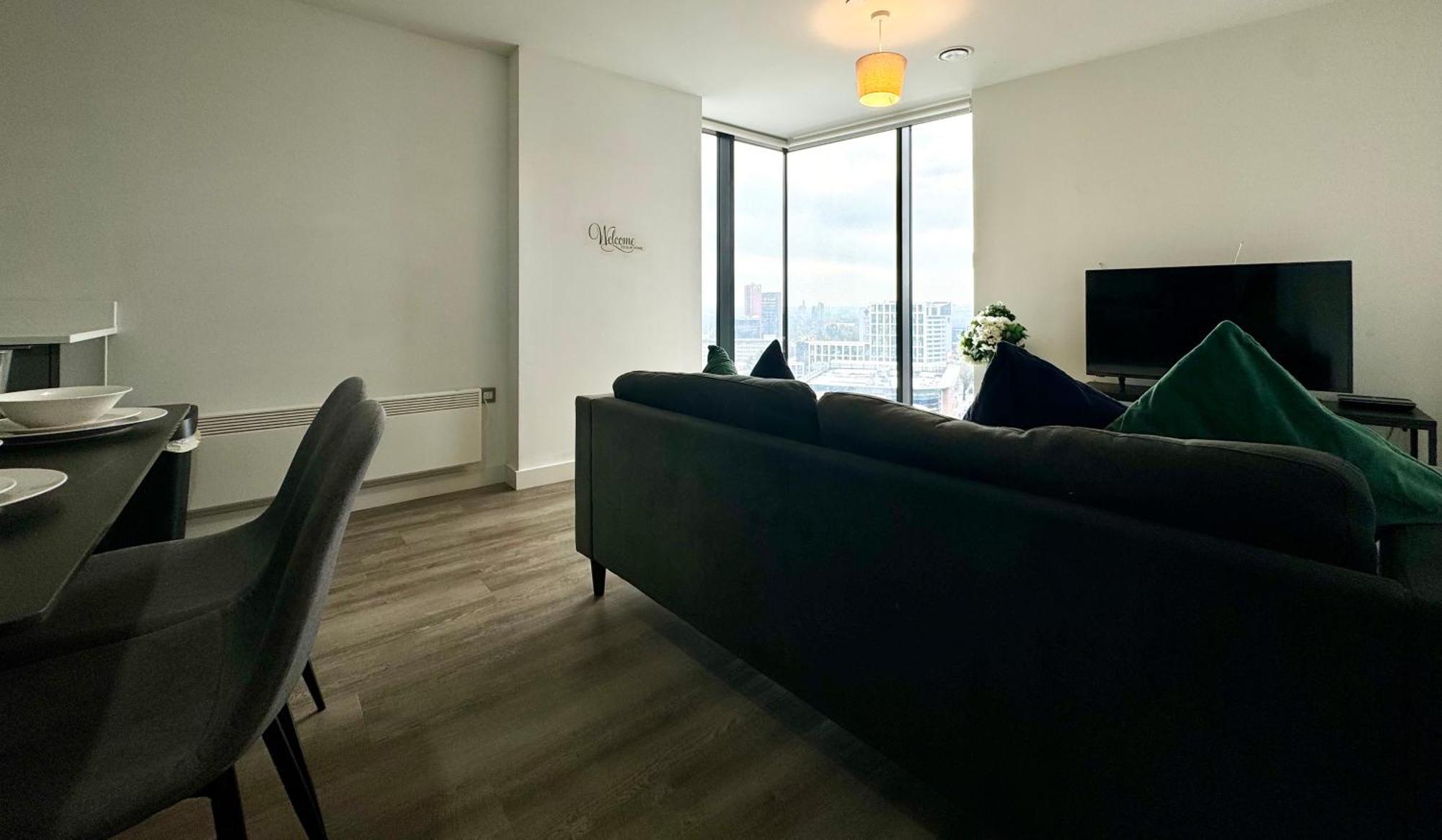 Premium Deals L Last-Minute Stay L 4 Min Walk To Birmingham Central Library L 18Th Floor 2 Bed 2 Bath City Centre Penthouse With Gym & Netflix By Jvt Short Lets Buitenkant foto