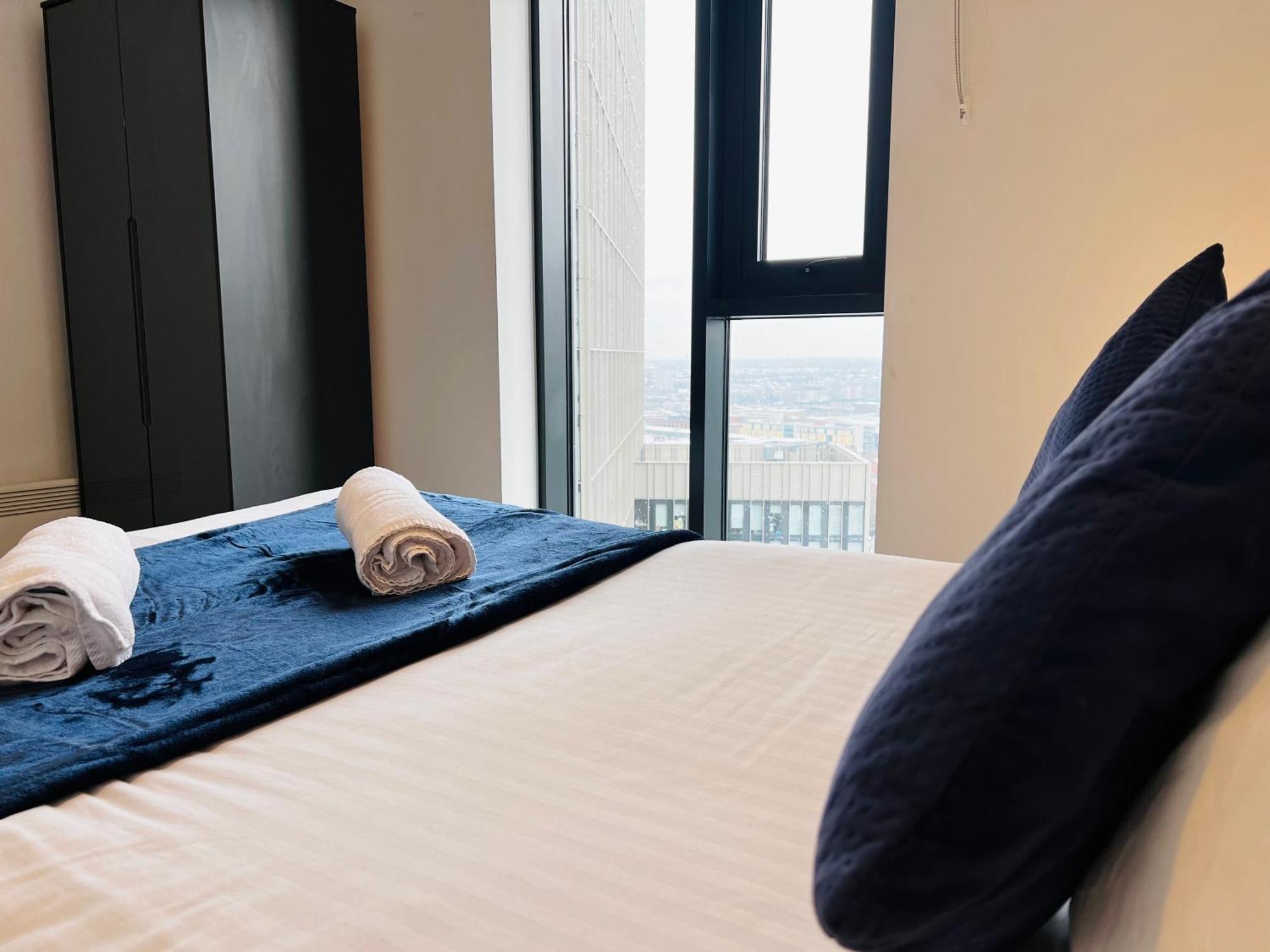Premium Deals L Last-Minute Stay L 4 Min Walk To Birmingham Central Library L 18Th Floor 2 Bed 2 Bath City Centre Penthouse With Gym & Netflix By Jvt Short Lets Buitenkant foto